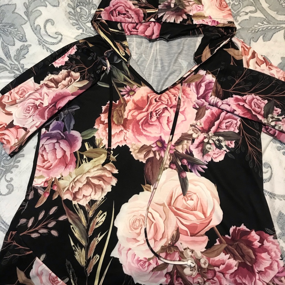 Hooded tunic